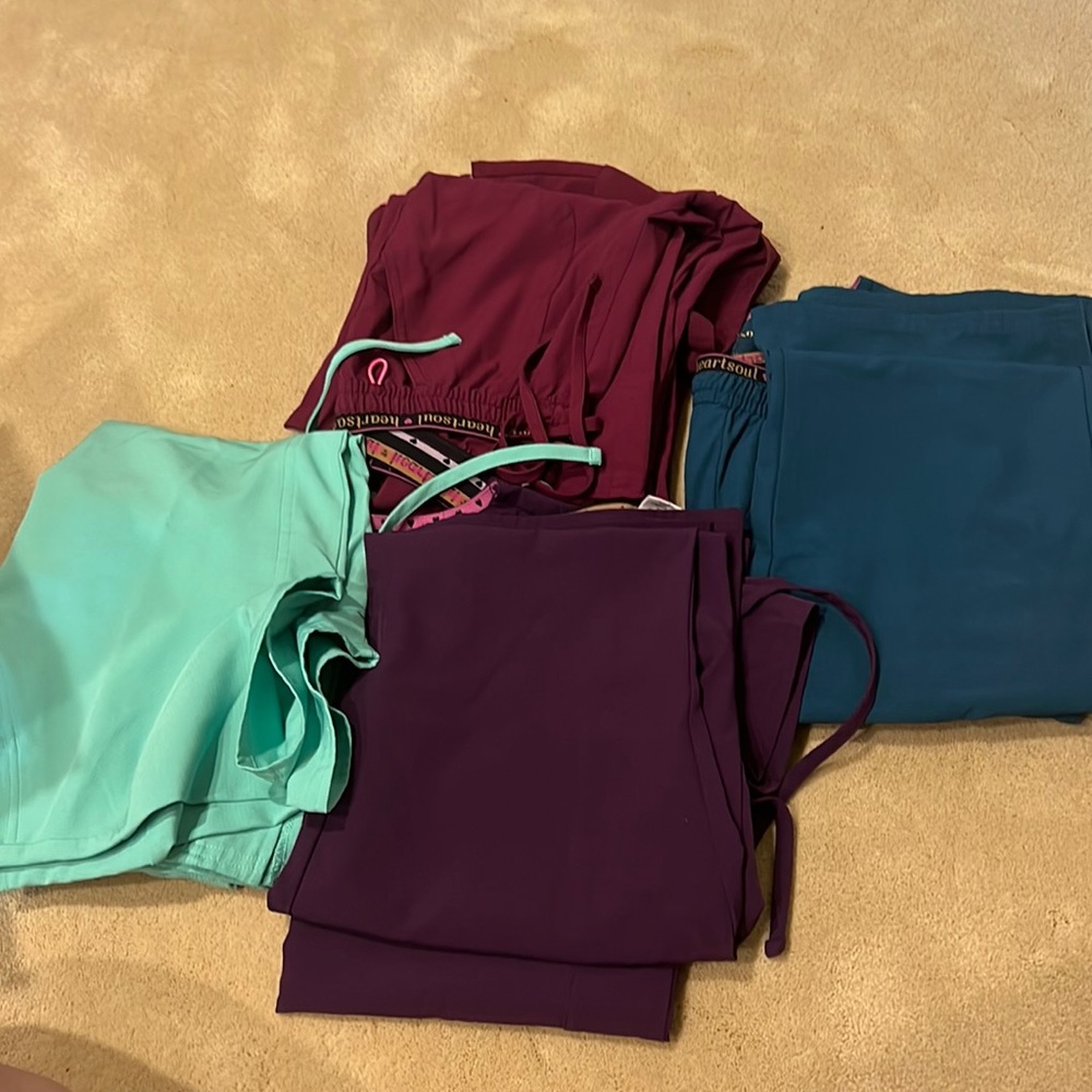 4sets XS scrubs